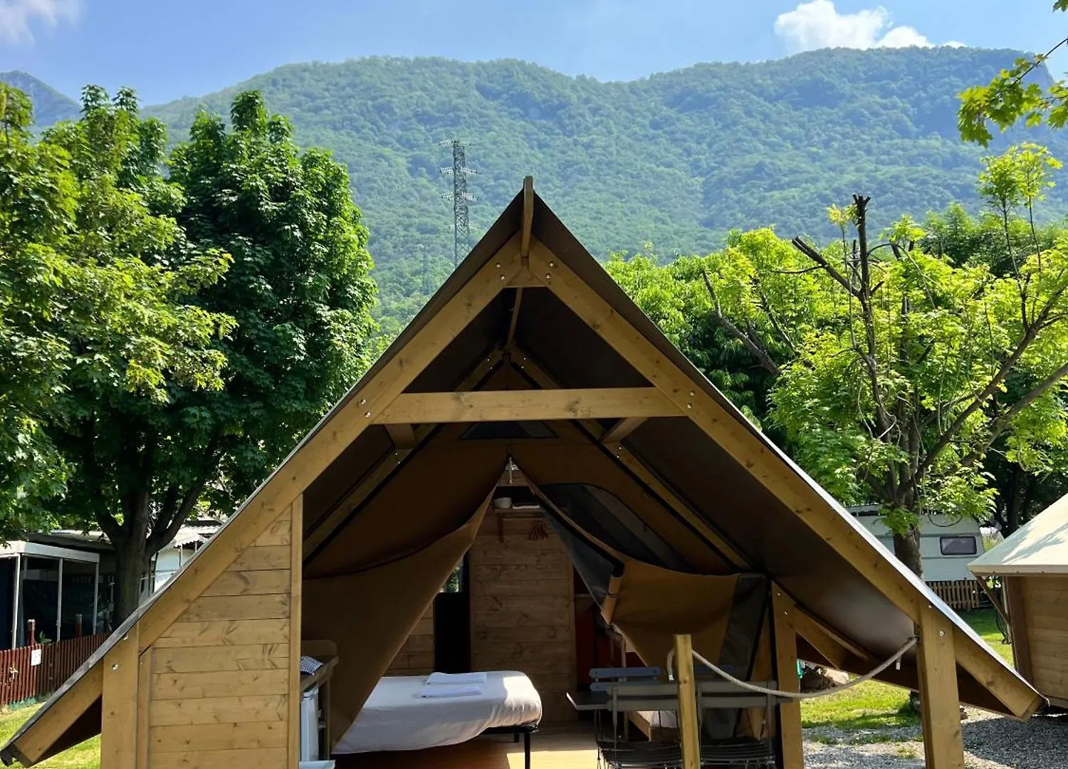 Luxusní stan Glamping Camping Rivabella Lecco