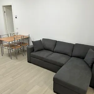 Appartamento Casa Ideale Tim Appartmanti Moderni Vicina Al Centro, Lecco